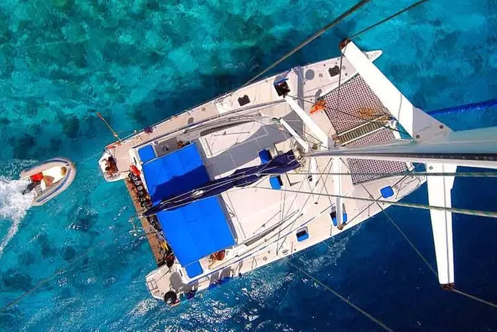 Mujeres Island Tour by Catamaran from Cancun City - Primary Image