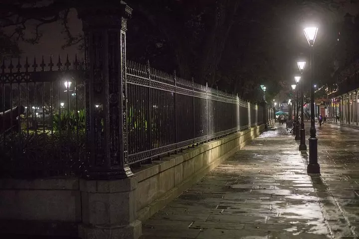 Adults-Only New Orleans Ghost, Crime, Voodoo, and Vampire Tour
