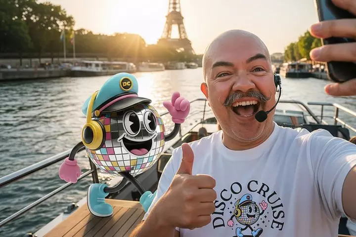 1 - Heure Croisière sur Seine Expérience Musicale Journée ou Soirée - Primary Image