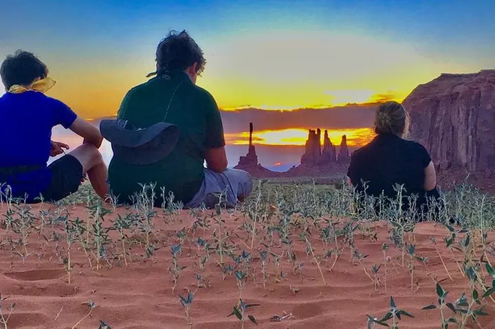 Sunrise Tour of Monument Valley