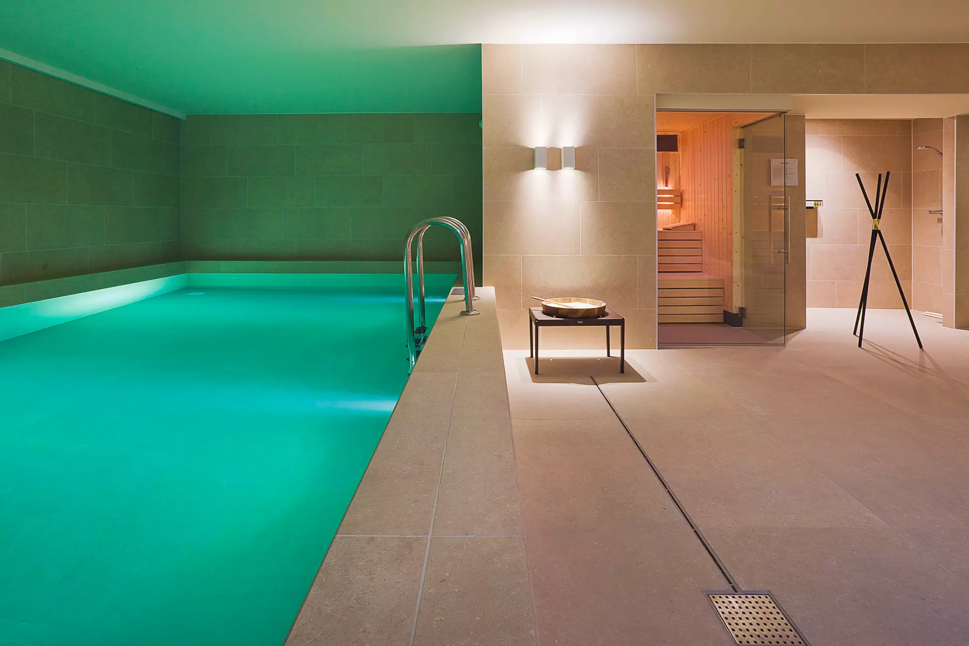 ✈ NIEDERLANDE | Amsterdam - Pestana Amsterdam Riverside 5*, 2 Nächt...