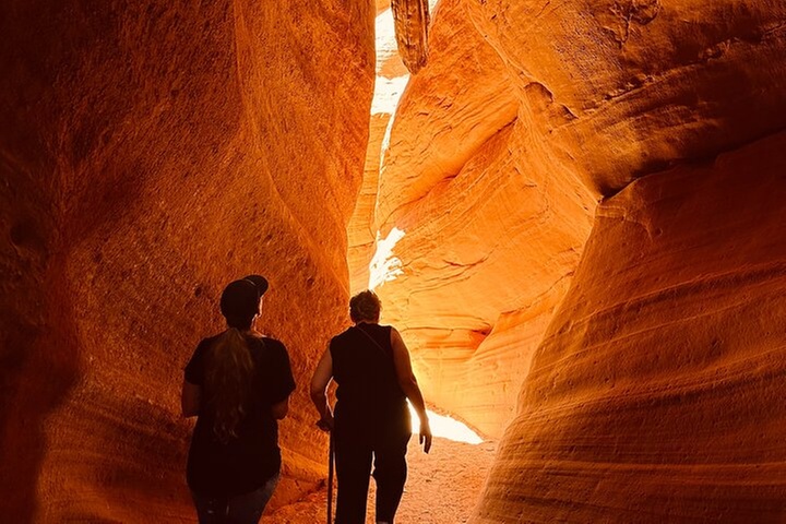Peek-A-Boo Slot Canyon Tour UTV Adventure (Private)
