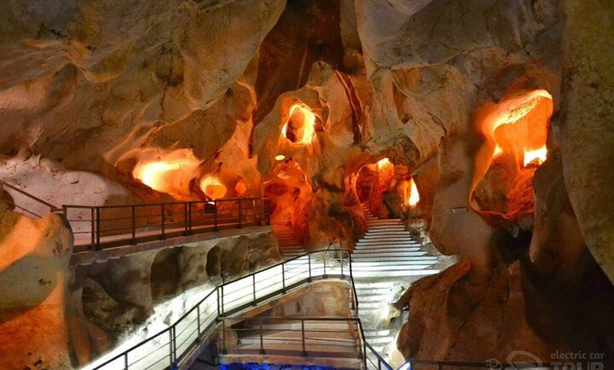 Image 12: Tour VIP en Málaga: Experiencia exclusiva en coche eléctrico