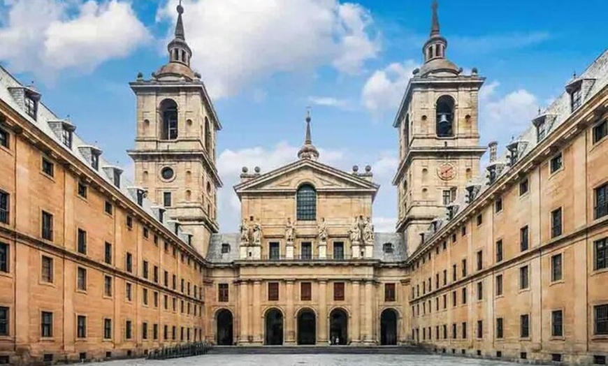 Image 2: Desde Madrid Excursión de un día a El Escorial Valle de los Caídos ...