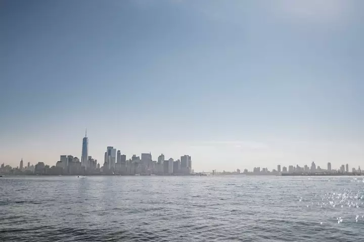 Statue of Liberty and Ellis Island Guided Tour with Ferry