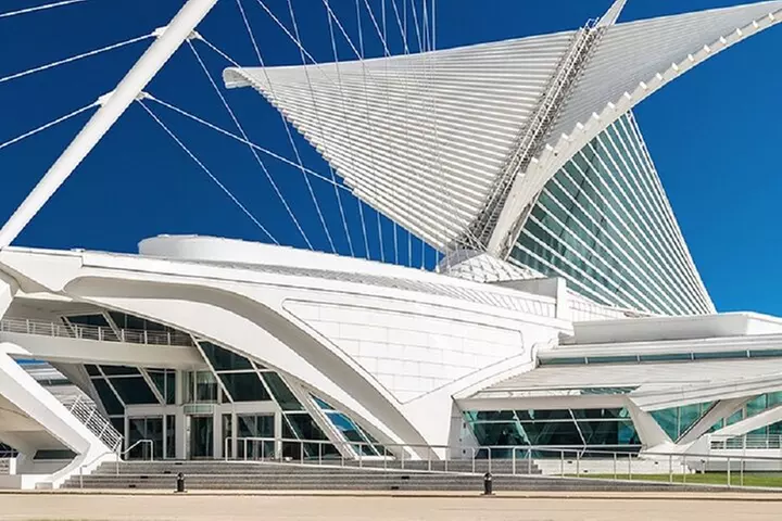 The Grand Walk: A Self-Guided Audio Tour through Milwaukee