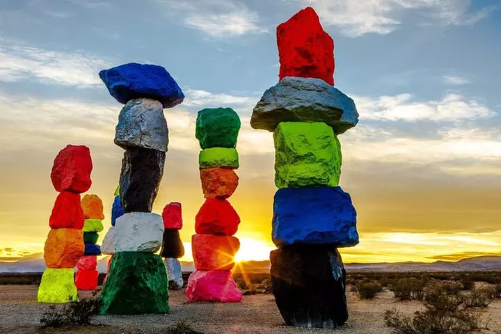California Desert, Seven Magic Mountains and Las Vegas Sign