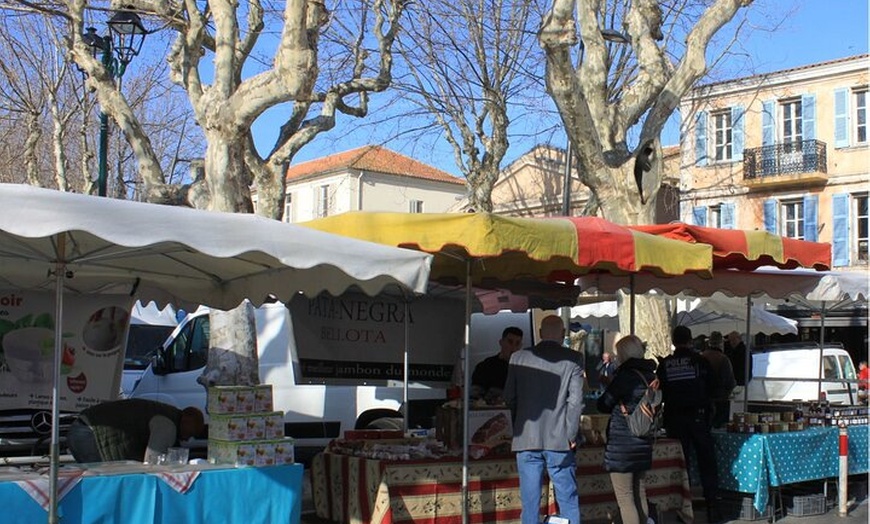 Image 4: Tour gourmand guidé du marché de Saint-Tropez