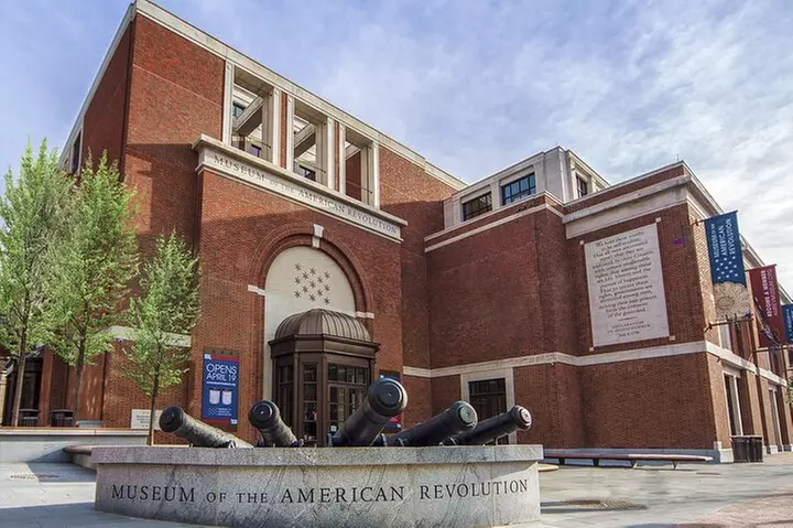 2.5 Hour Philadelphia History Tour with Washington War Tent Show