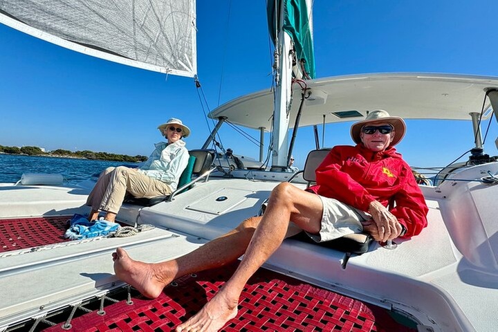 2.5-Hour Small-Group Catamaran Sailing Adventure with Drinks