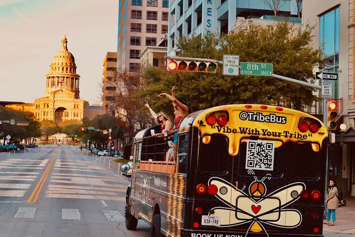Austin Murals & Mimosas Roofless Party Bus Tour