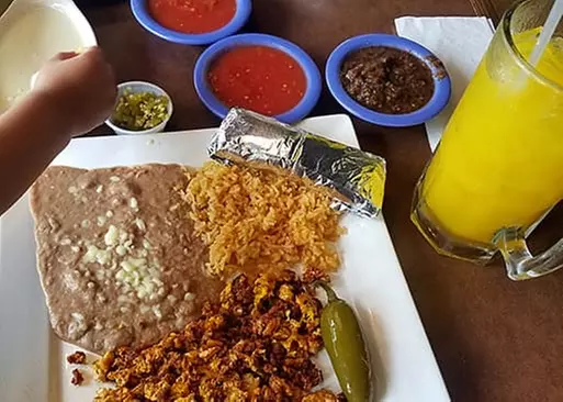 5% Cash Back at El Molcajete Cantina & Grill