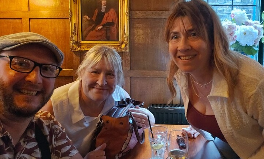 Image 3: Private Riverside London Pub Tour Pilgrims and Pirates