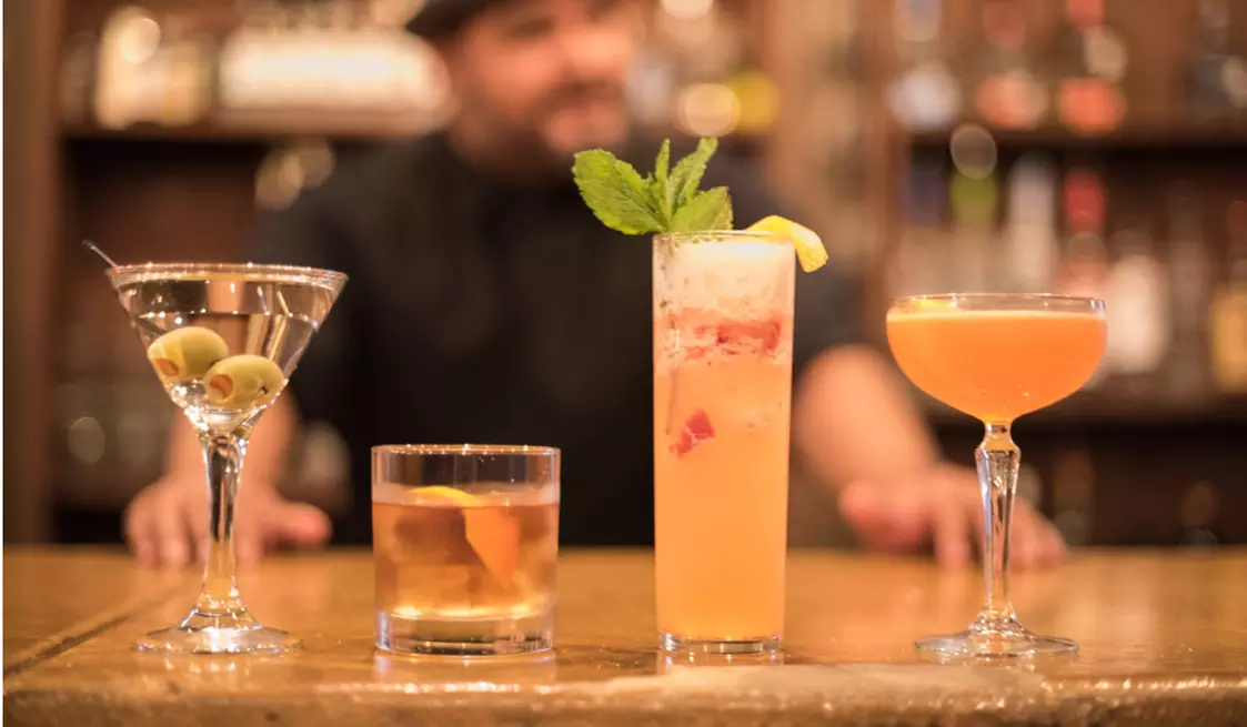 Brew-Hop Bliss: Half-Day Classic Bar Tour - Primary Image
