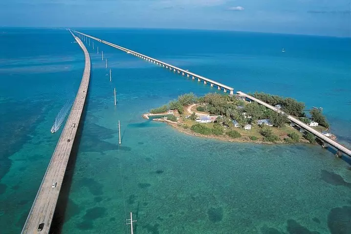 Sun, Snorkel & Sip : Key West Day Trip from Miami