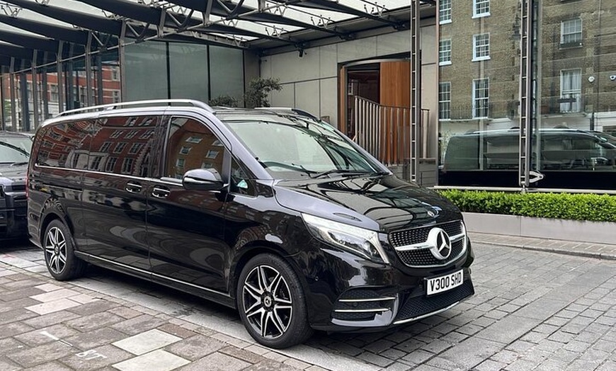 Image 2: Private St Pancras Station Transfer to or from London Hotel