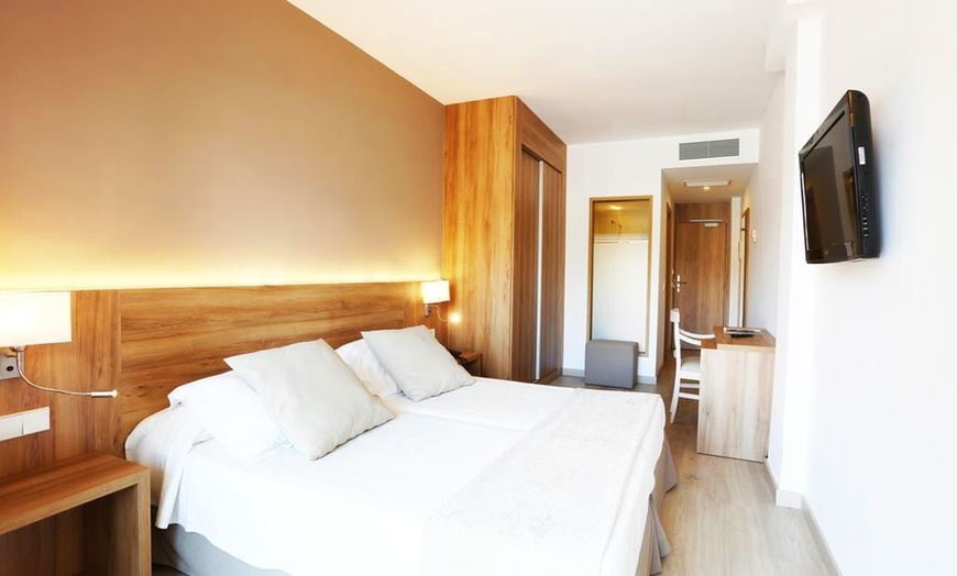 Image 12: ✈ MAJORQUE | El Arenal - Hotel Playa Golf - Adults only 4* - Adulte...