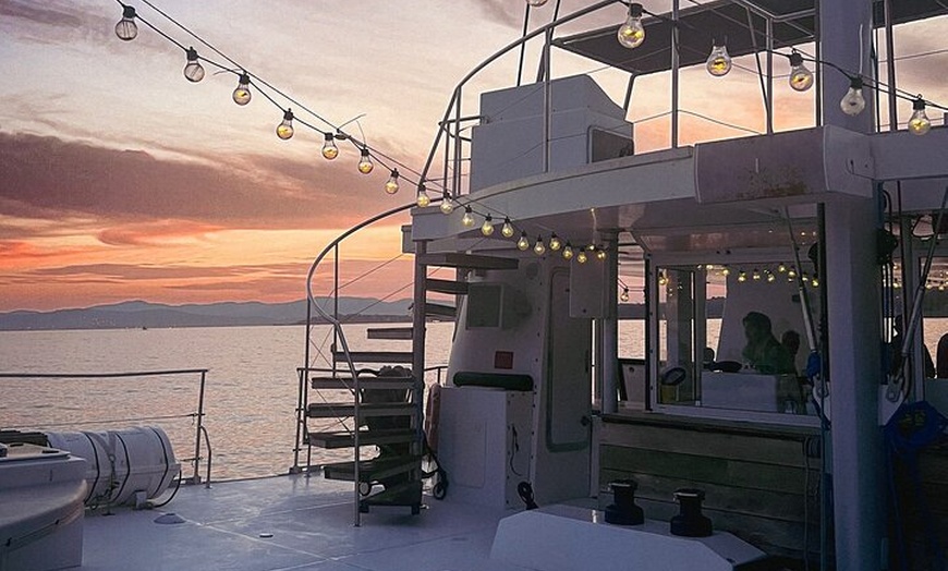 Image 7: Excursión puesta de sol en catamarán desde Denia