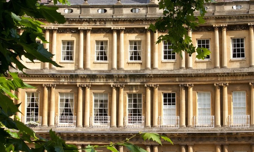 Image 2: Exceptional Bath tour guide making your visit splendidly memorable.