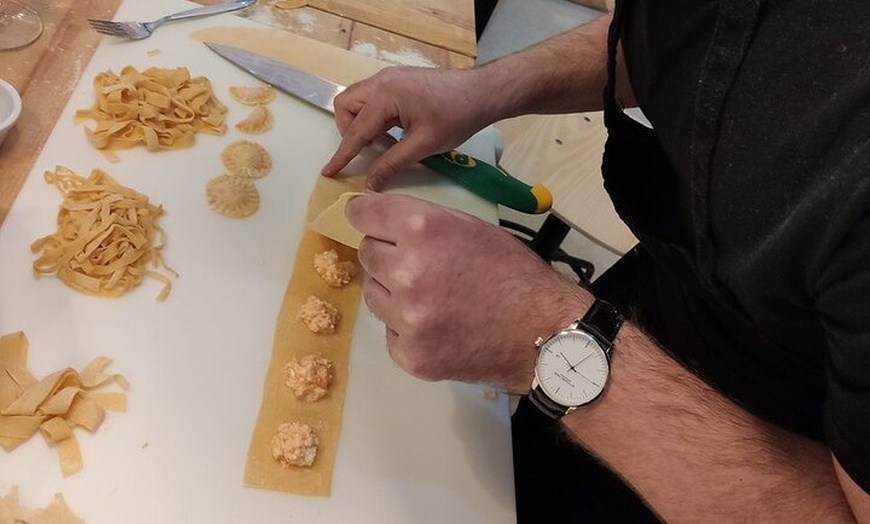 Image 2: Cucina di Mamma - Lezione di preparazione della pasta