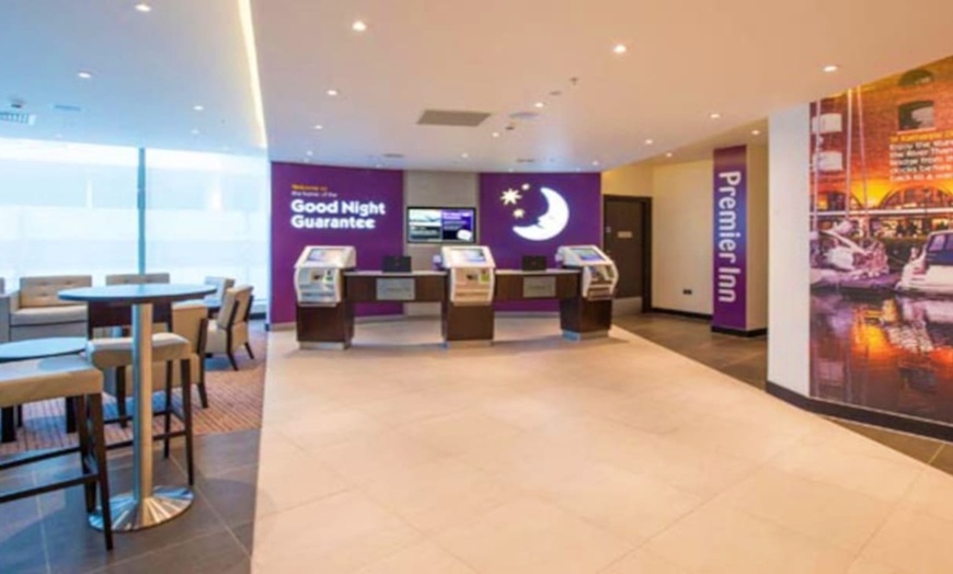 Image 3: ✈ ROYAUME-UNI | Londres - Hotel Premier Inn London City Aldgate & H...