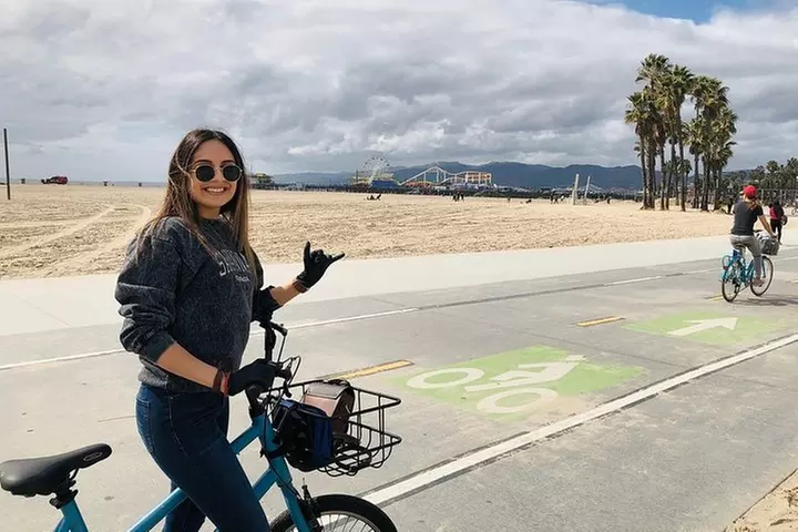 Santa Monica and Venice Beach Bike Adventure Tour