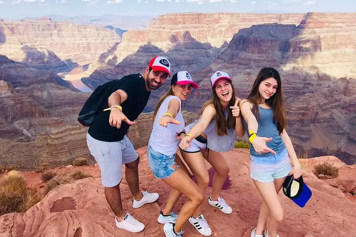 Grand Canyon Tour in Spanish with Skywalk and Hoover Dam included - Primary Image
