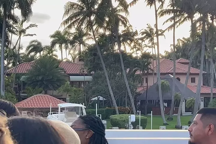Miami Skyline & Star Island 90 Minute Cruise
