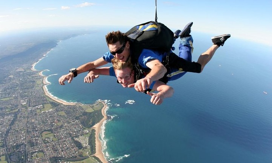 Image 4: From Sydney: Tandem Skydive Experience over Wollongong Beach