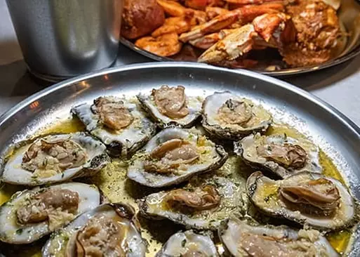 5% Cash Back at Hook & Reel Cajun Seafood and...