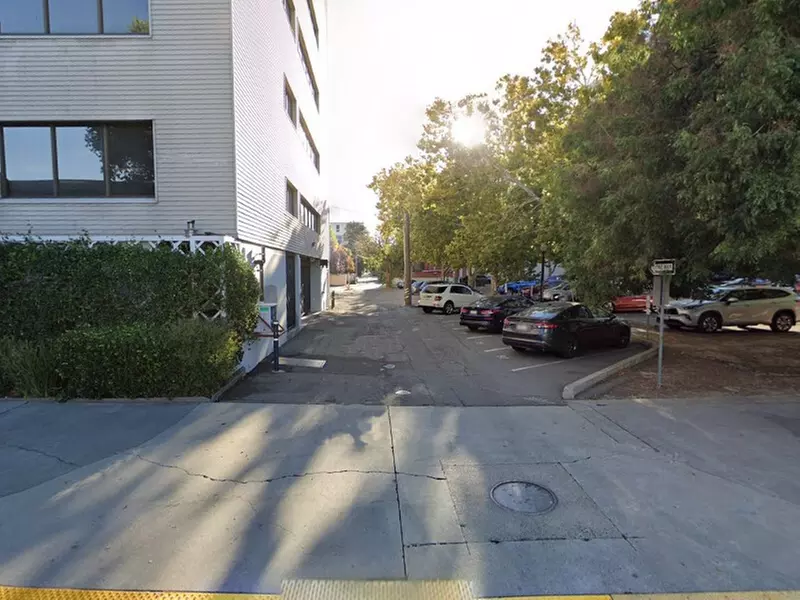 Parking at Goose Lot