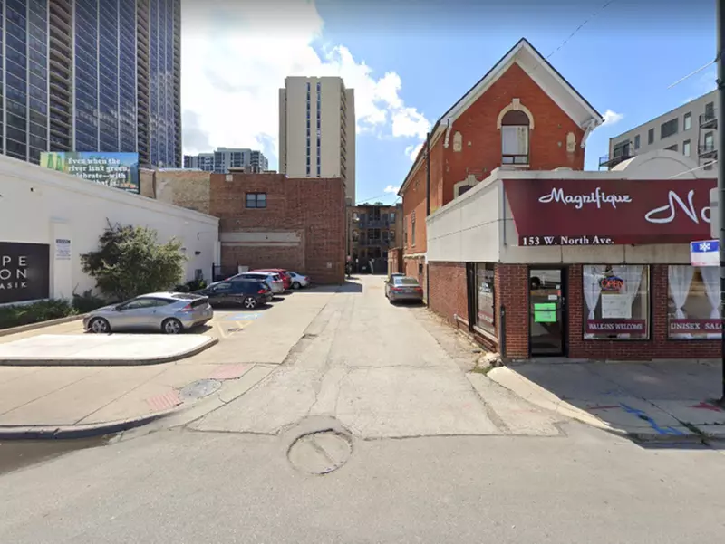 Parking at Alley Entrance - 1552 N. La Salle Dr. Lot