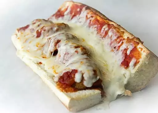 5% Cash Back at D'best Sandwich Shop