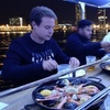 Image 7: Crucero nocturno por Valencia con cena y bebidas