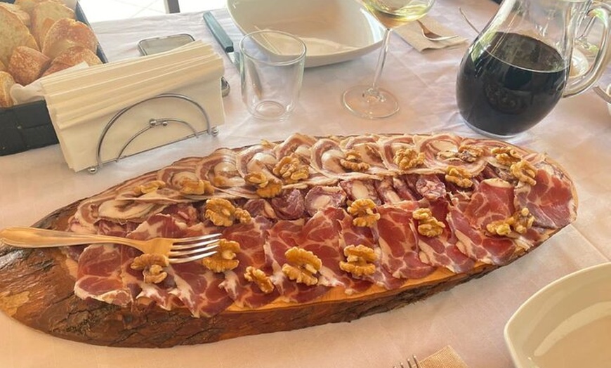 Image 8: Degustazione di vini con locale in vigna ad Alghero