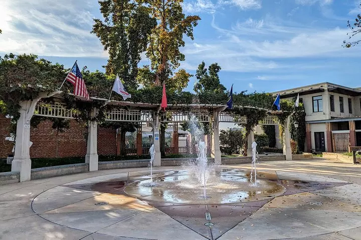 Livermore Scavenger Hunt Walking Tour and Game