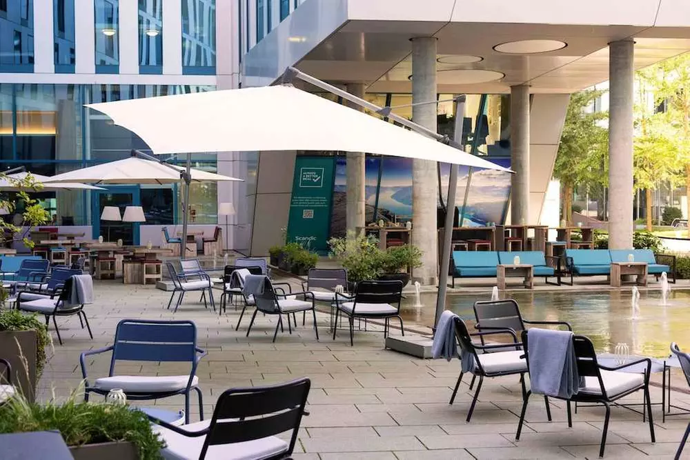 ✈ DEUTSCHLAND | Hamburg - Scandic Hamburg Emporio 4*, 2 Nächte