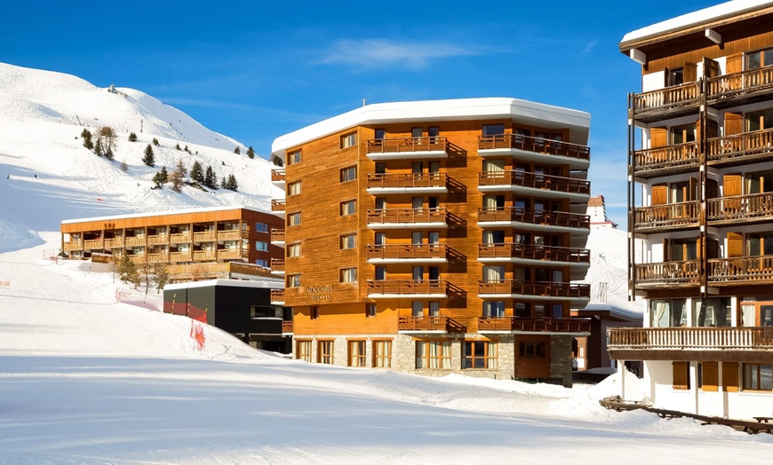 Image 1: SAVOY | La Plagne - Hôtel Araucaria 4* - Ski