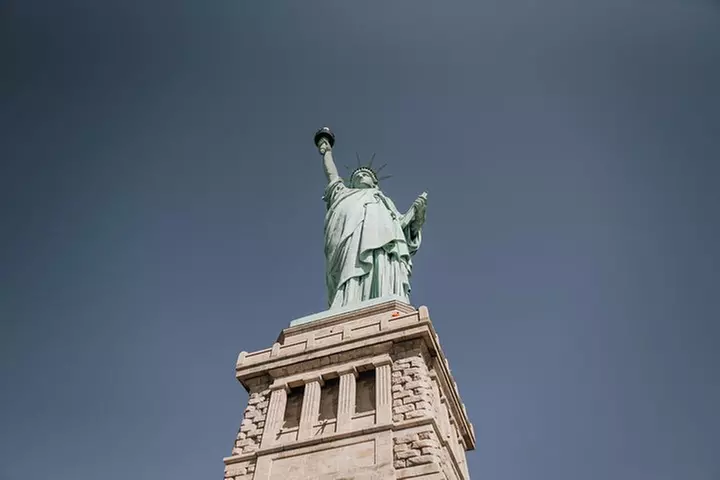 Statue of Liberty and Ellis Island Guided Tour with Ferry