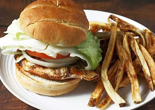 5% Cash Back at Sidelines Sports Bar & Grill