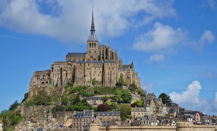 Image 2: Voyages guidés d'une journée au Mont Saint Michel au départ de Pari...