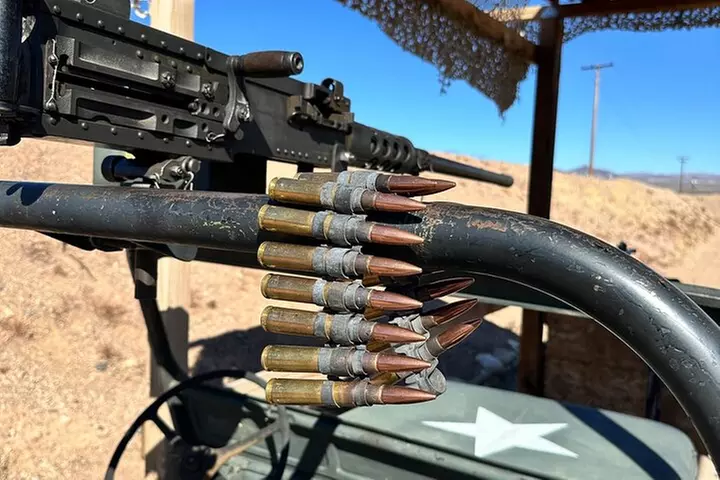 Outdoor Shooting Experience with Transfer and Lunch in Las Vegas