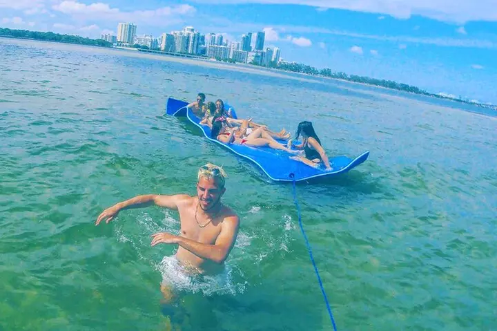 Miami Private Boat Rental to Sandbars and More