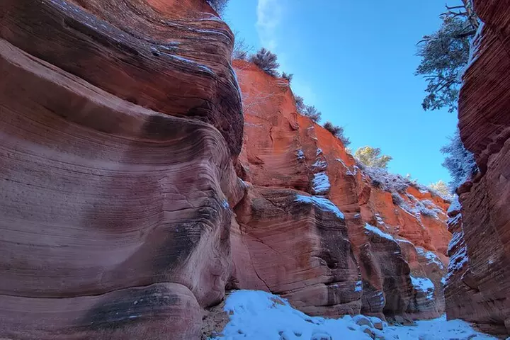 Peek-A-Boo Slot Canyon Tour UTV Adventure (Private)