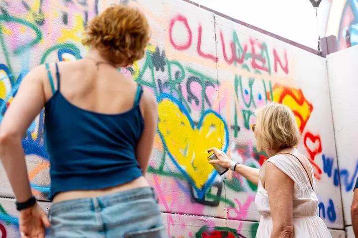Wynwood Walls Admission and Official Spray Painting Experience