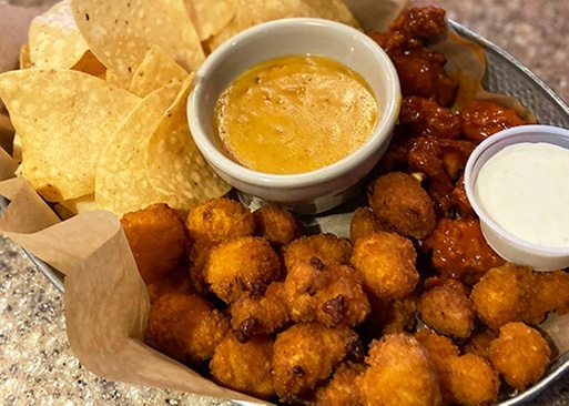 5% Cash Back at Skyybox Grill & Bar