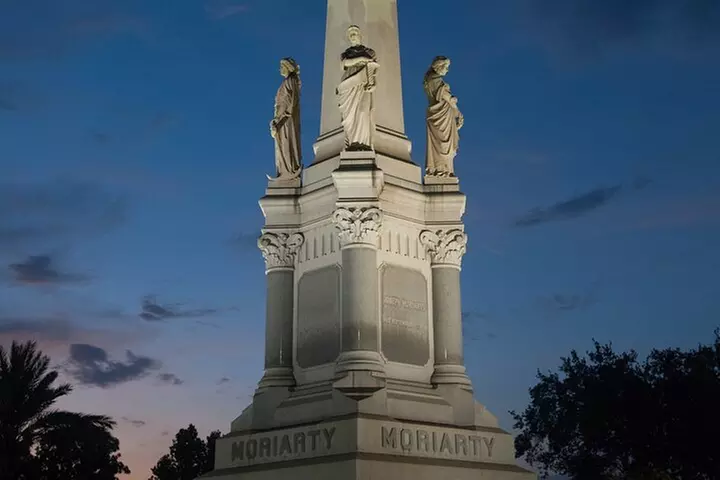 New Orleans Metairie Cemetery Tour: Millionaires and Mausoleums
