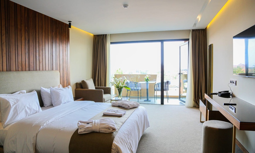 Image 5: ✈ MAROC | Marrakech - Longue Vie Hotel Marrakech 4* - Piscine en ro...