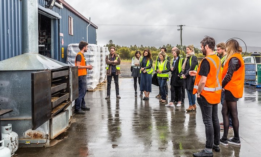 Image 2: Tasmanian Whisky Distillery Tour