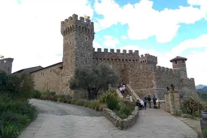 6-Hour Private Wine Tasting Tour with a Sample Stops - Primary Image